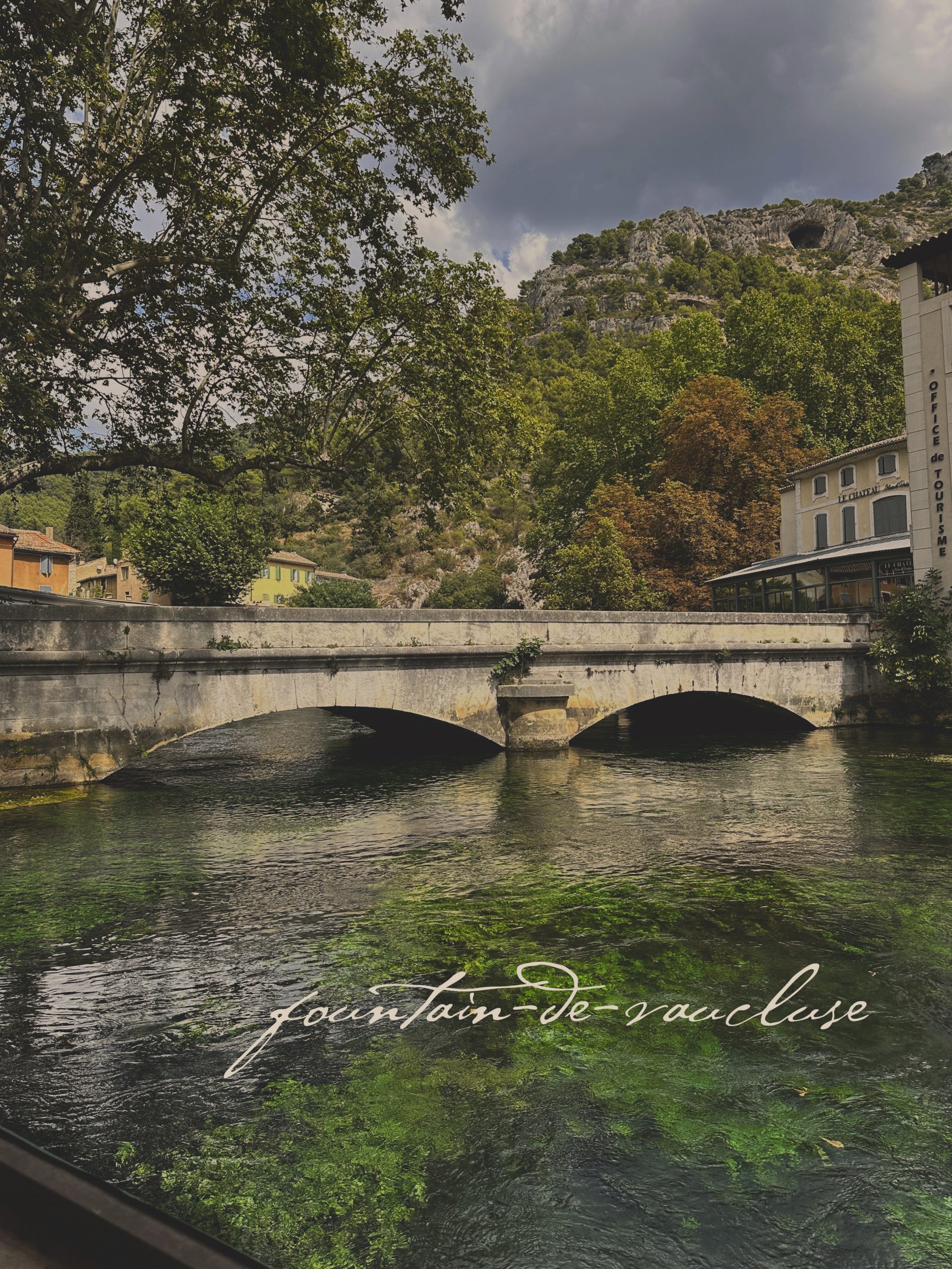 fontaine de vaucluse luberon
