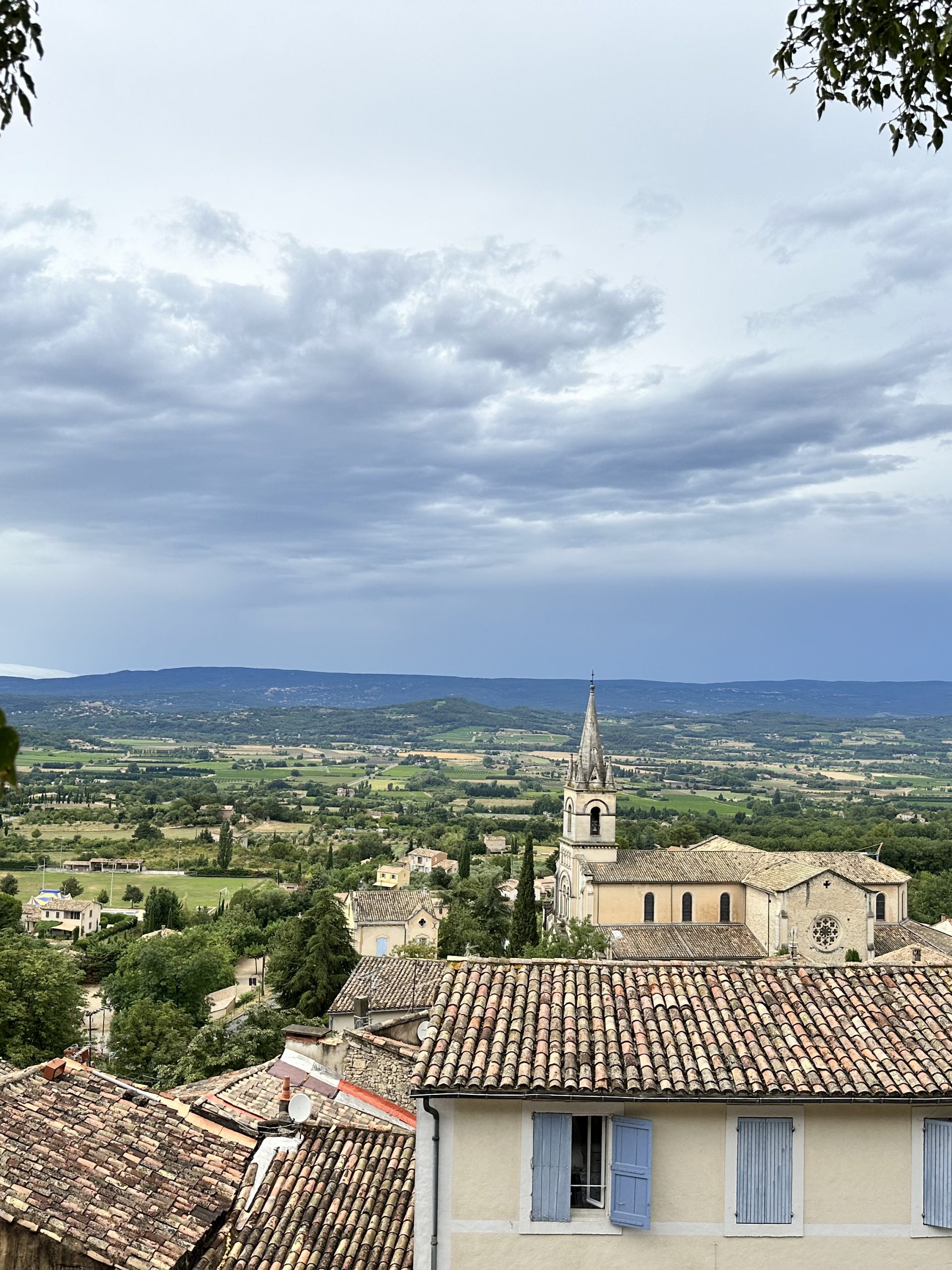 bonnieux luberon village